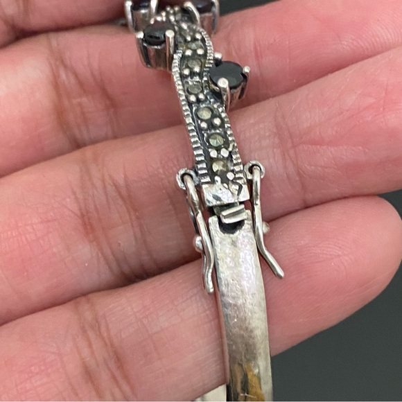 Vintage 925 Sterling Silver Black CZ Onyx Marcasite Bangle Hinged Bracelet 23g. - Picture 11 of 16